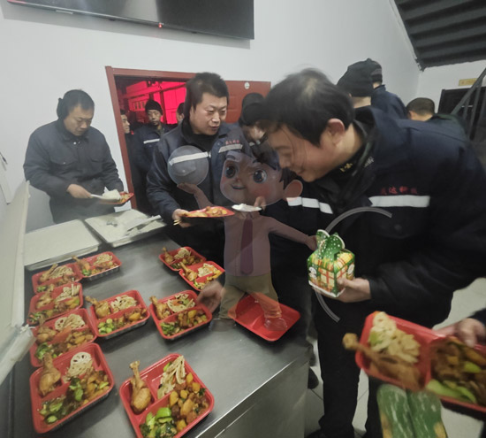 北京拉弯厂的平安夜重不重要？当然重要，更重要的是平安喜乐，愿盛达拉弯人所念皆所愿，平安顺遂、喜乐无忧！