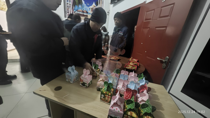 北京拉弯厂的平安夜重不重要？当然重要，更重要的是平安喜乐，愿盛达拉弯人所念皆所愿，平安顺遂、喜乐无忧！ 