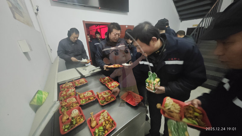 北京拉弯厂的平安夜重不重要？当然重要，更重要的是平安喜乐，愿盛达拉弯人所念皆所愿，平安顺遂、喜乐无忧！ 