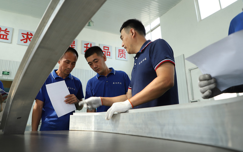 汽车拉弯加工车间 汽车拉弯加工车间